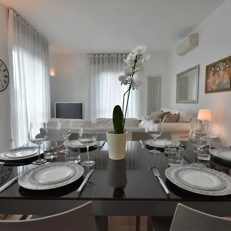 Corso Genova By Interhome Apartment Milan