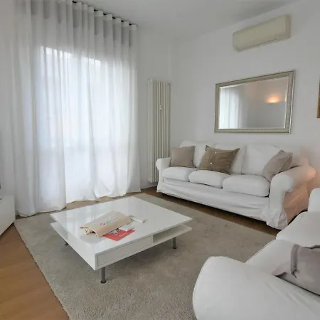 Corso Genova By Interhome * Milano